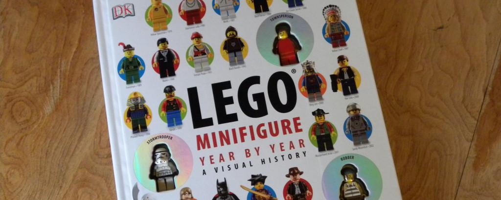 minifigure_book