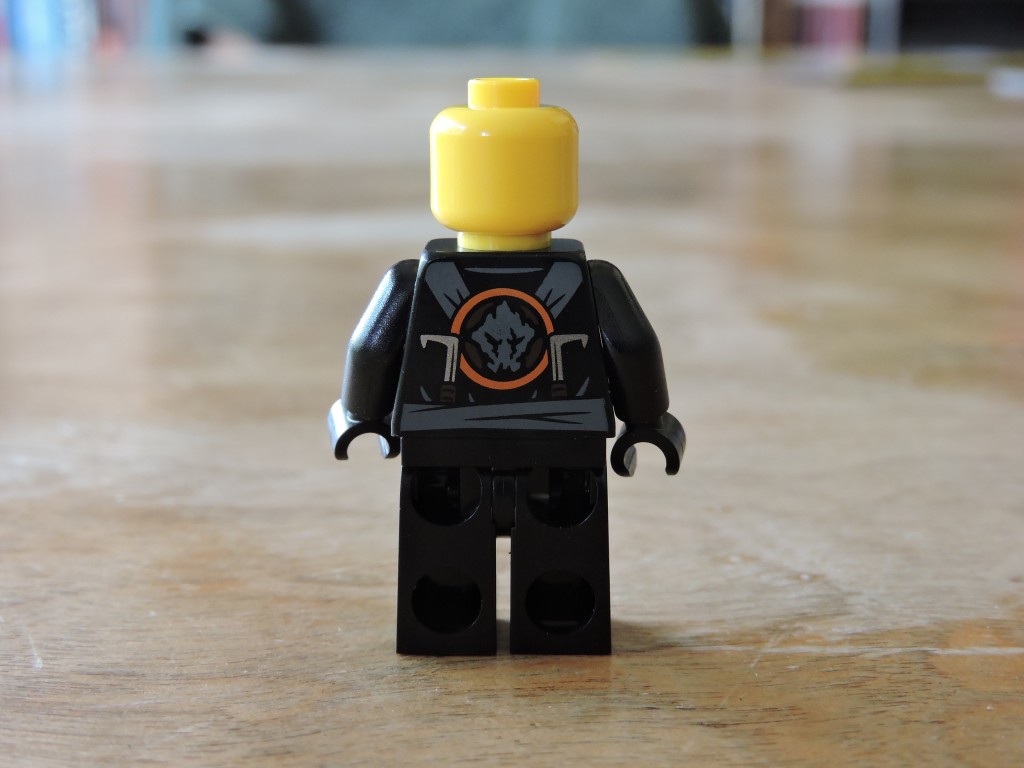 70734_minifigs_2_alt_back