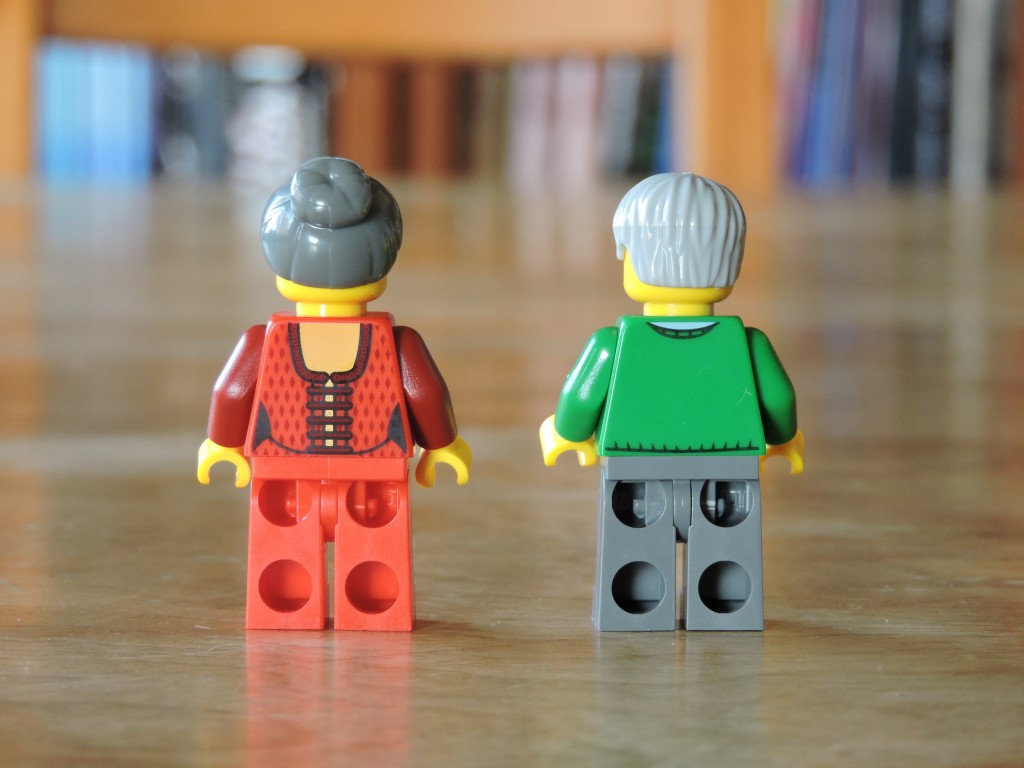 40123_minifigs_back