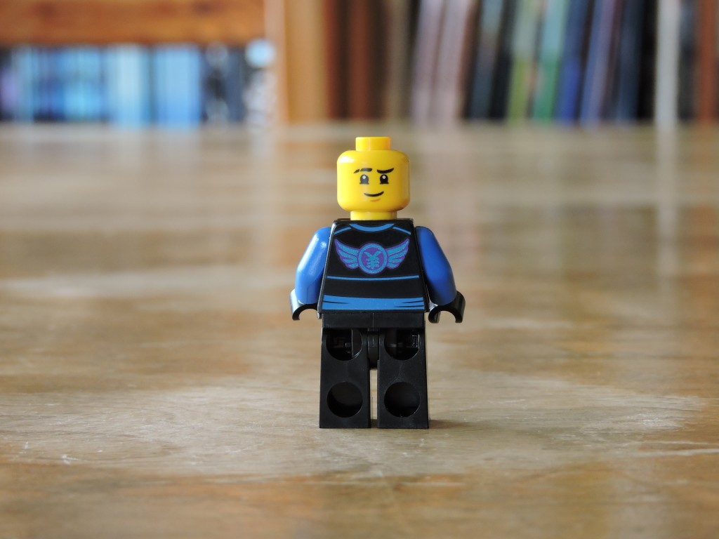 70605_bag_4_minifig_back