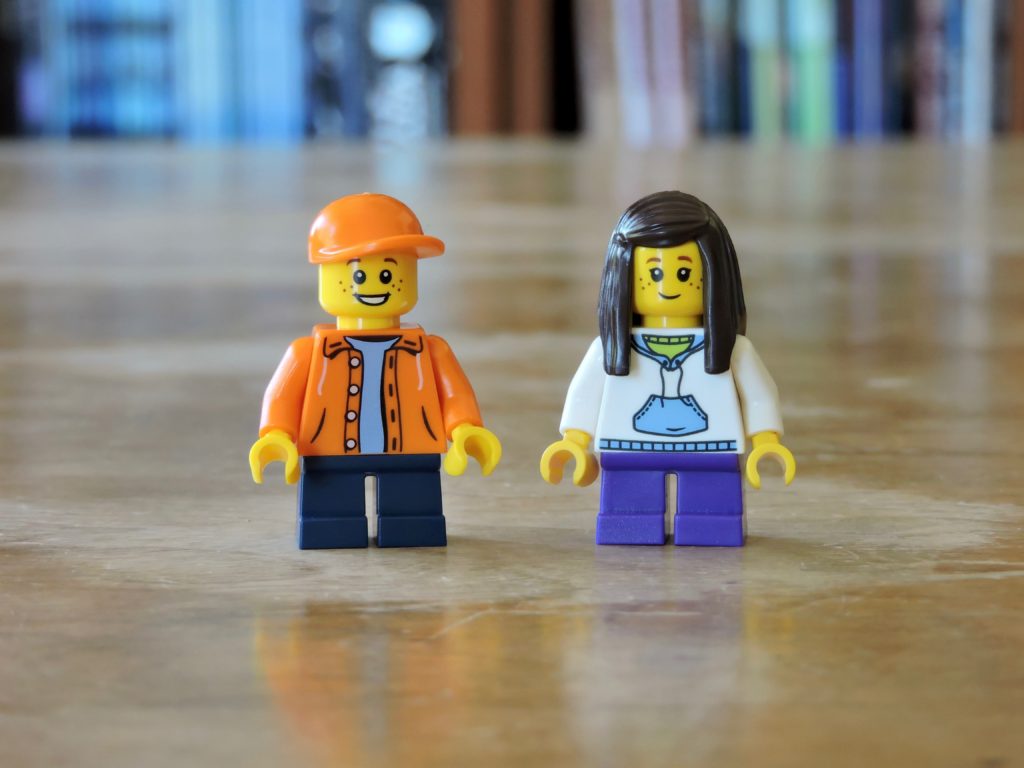 31053_minifigs